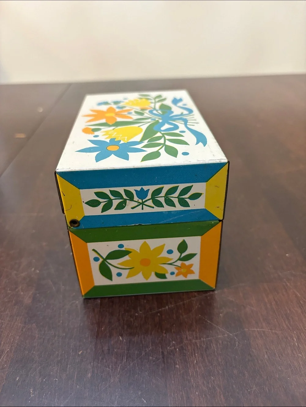 Vintage Syndicate Mfg. Co. Floral metal recipe box